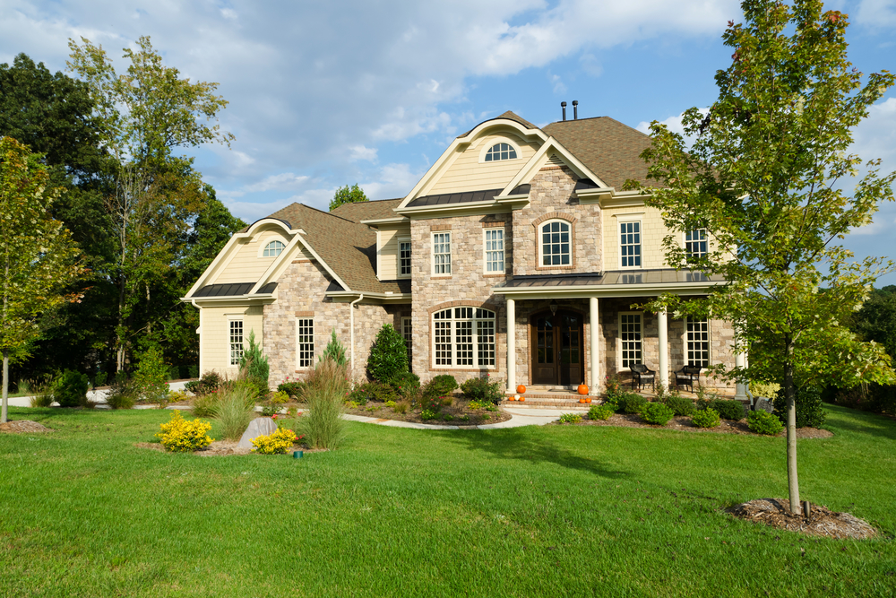Beautiful garden maintenance during the fall season. Scheduled maintenance services with stunning results in Cincinnati Ohio.